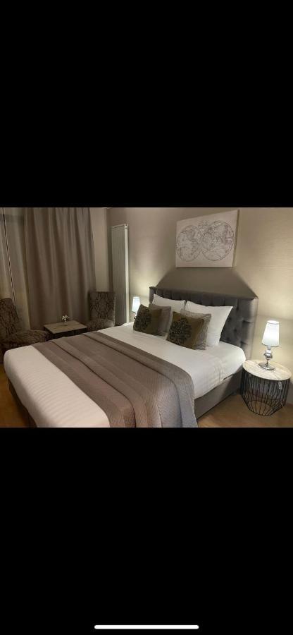 Park Hotel Airport Charleroi Bagian luar foto